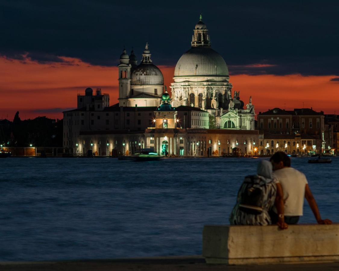 "Ca De Casanova" Apartment Venesia Bagian luar foto